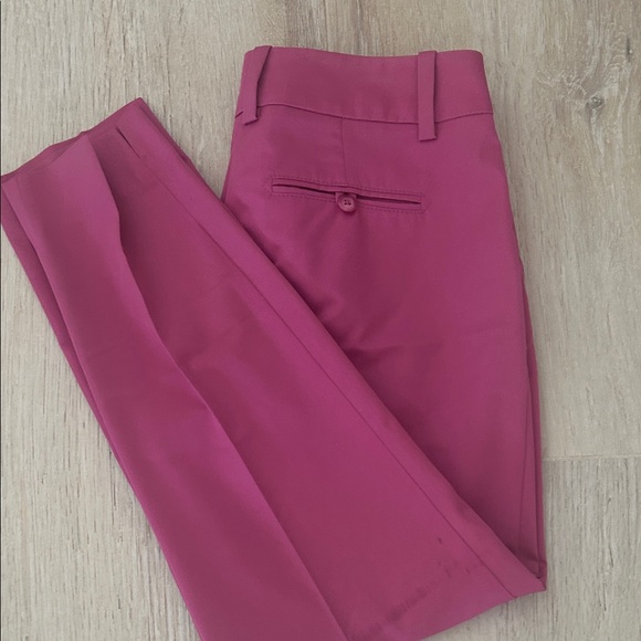 Trina Turk Fuchsia Cropped Trousers - Picture 6 of 6